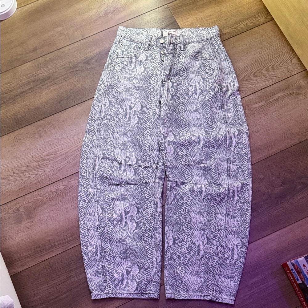 Stylish Snake Print Barrel Jeans